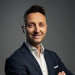 Dr n. med. Tomasz Chomiuk